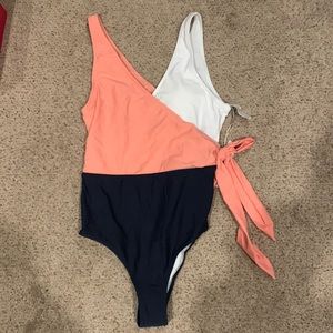 Color block one piece bathing suit